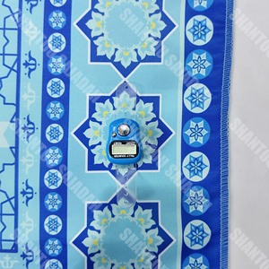 Tapis de prière musulman écologique DT1703 personnalisé avec flèche directionnelle vers <span class=keywords><strong>La</strong></span> <span class=keywords><strong>Mecque</strong></span> Tapis islamique au design antidérapant pour le culte quotidien - Product Image 5