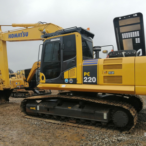 Oferta caliente: Excavadoras Komatsu PC220-8, PC200-8, PC210-8 usadas en venta – Equipos de construcción duraderos y eficientes - Product Image 1