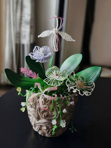 Cadeaux d'anniversaire intemporels pour elle : Fleurs perlées artisanales dans un emballage haut de gamme. - Product Image 6