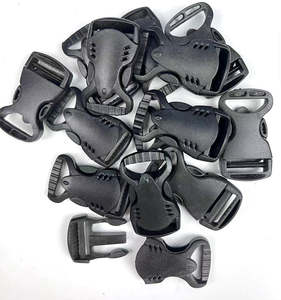 Boucle en plastique POM verrouillable avec conception antidérapante <span class=keywords><strong>Fermeture</strong></span> sécurisée pour les sacs de randonnée et les bagages de voyage en saison de pluie - Product Image 4