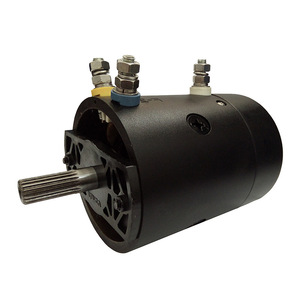 Motor de CC de la serie DS-2426 con montaje de brida de 130 mm, 2800 lb de torque, motor de cabrestante con escobillas totalmente encapsulado - Product Image 1