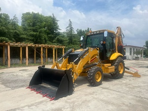 Retroexcavadora CAT 420F Amarilla con Motor, Cucharón Delantero de 8000 kg y Brazo de Excavación Trasero para Uso en Construcción - Product Image 2