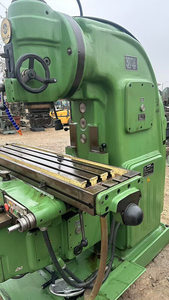 Fresadora Vertical Popular CEM X5040 X6132 de Alta Precisión y Uso Pesado con Cono de Husillo BT40, Garantía de 3 Años, 220/380V, para Metales - Product Image 6