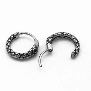 Pendientes de aro de acero de titanio con diseño de serpiente yunnique, diseño animal unisex, otoño 2024 GZYE-EC1080 - Product Image 4