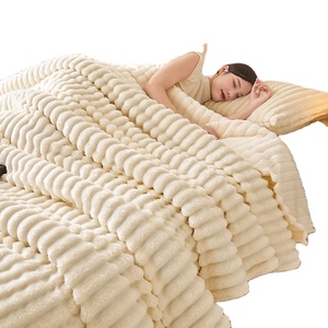 Nouvelle couverture polaire OEM transfrontalière en peluche lapin, couleur unie, avec cordon de serrage, multifonctionnelle, écologique, douce pour la peau, haute densité - Product Image 1
