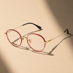 Montures <span class=keywords><strong>de</strong></span> lunettes optiques OEM ODM en titane IP, or rouge brillant, design perforé moderne, style créateur pour femmes - Product Image 6