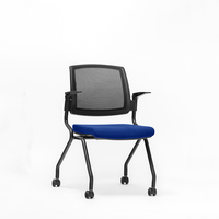 Chaise de bureau pliable en tissu filet pour salle de formation commerciale avec roulettes en PU pour conférence