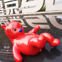 Fabrieks prijs op maat gemaakte cartoon dierenbeelden binnen en buiten, glasvezel rode beren sculpturen voor winkelcentra, hars ambachten