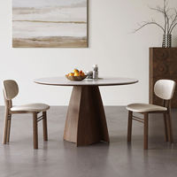 Minimalistischer Hochwertiger Runder Esstisch für den Heimgebrauch Stilvoller Tisch mit Weißer Steinplatte Moderne Esszimmermöbel