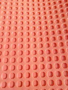 1m x 30m Membrane chinoise <span class=keywords><strong>de</strong></span> désaccouplement la moins chère Membrane <span class=keywords><strong>de</strong></span> répartition <span class=keywords><strong>de</strong></span> la charge en maille Membrane d'étanchéité pour carrelage - Product Image 4