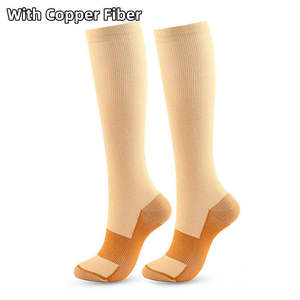 Calze a Compressione Personalizzate 20-30 mmHg per Uomo e <span class=keywords><strong>Donna</strong></span>, Calze Sportive per <span class=keywords><strong>Ciclismo</strong></span>, Calcio e Vene Varicose - Product Image 6