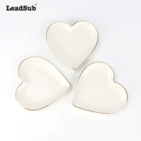 Plateau à bijoux en porcelaine blanche miniature personnalisé en forme de cœur de 4,5 pouces, sublimation DIY, logo couleur personnalisé, décoration moderne pour la maison, Trincket