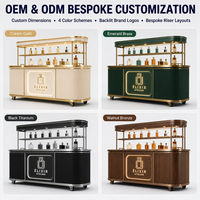 Design d'intérieur de boutique de parfums moderne, élégant, haut de gamme, écologique, avec table de présentation de parfums en bois et éclairage LED