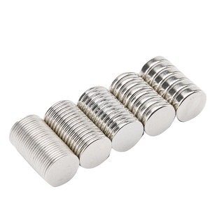 접착식 네오디뮴 자석이있는 강력한 N52 디스크 자석 접착 스티커 영구 자석 1mm 두께 마그네틱 재료 - Product Image 4
