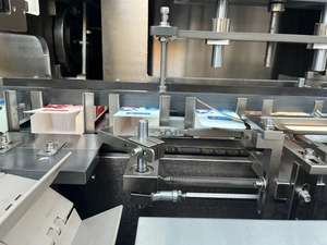 Cartes à jouer <span class=keywords><strong>UNO</strong></span> automatique <span class=keywords><strong>prix</strong></span> d'usine cartes de poker petite boîte de papier cartonneuse - Product Image 3