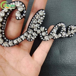 Patchs en strass personnalisés à adhérence ferme, perles faites à la main, lettres et motifs personnalisables, patchs pour accessoires vestimentaires DIY - Product Image 4