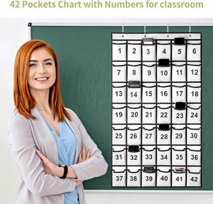 Organizador de Bolsillos para Aula con 42 Bolsillos Numerados y Ganchos para Colgar Teléfonos Celulares, Calculadoras y Otros Artículos de Oficina y Escolares - Product Image 6