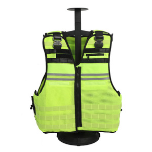 Gilet de sécurité réfléchissant vert fluorescent en nylon imperméable multi-poches pour la protection des agents de sécurité - Product Image 1