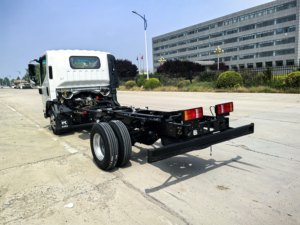Camion léger diesel 3360 KAMA pour moteur, châssis simple rangée 4x2, cuve de chargement, capacité de charge 1-10t, norme Euro 6, transmission manuelle - Product Image 2