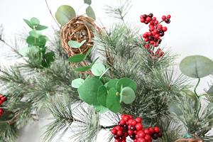 Popular Customized Holiday Wall Party Decorations <b>Xmas</b> <b>Wreath</b> 30inch Berry Pine Cone <b>Wreath</b> - Product Image 5
