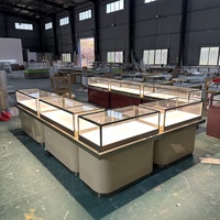 Meubles de vitrine de bijouterie sur mesure de luxe, comptoir de magasin en verre transparent, vitrine d'exposition de bijoux