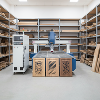 Routeur CNC haute précision avec table à vide et changeur d'outils automatique pour optimiser l'efficacité dans la fabrication de panneaux de porte, de meubles et de produits publicitaires