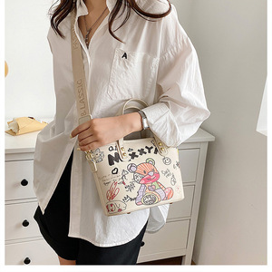 Bolso cruzado de moda para mujer, bolso de mano personalizado con estilo de garabato, bolsos de hombro con hebilla para mujer - Product Image 2