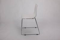 Chaise de salle à manger en plastique de style scandinave pour dortoir d'étudiant assorti de meubles de contrat de Offre Spéciale