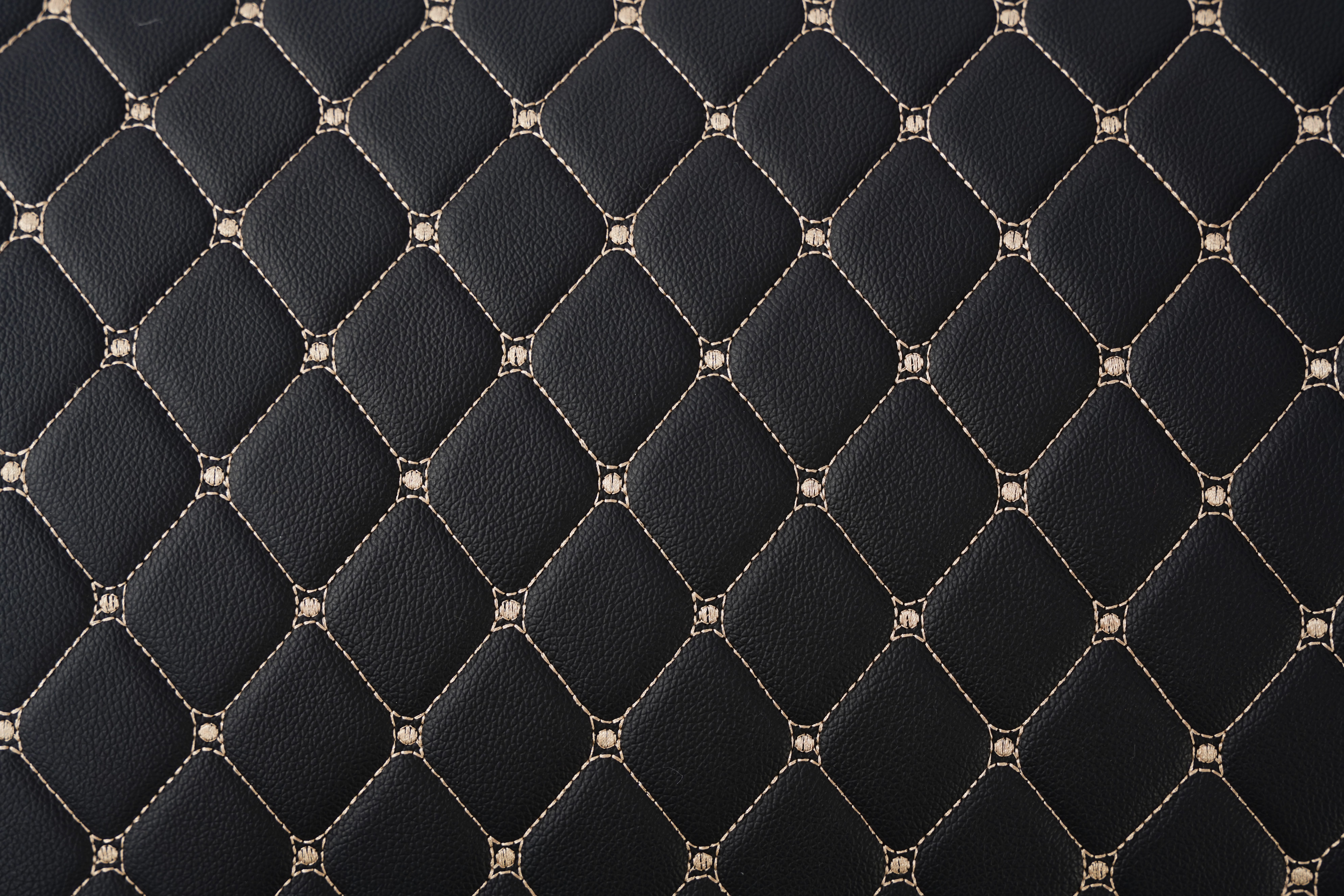 Golden line, black color