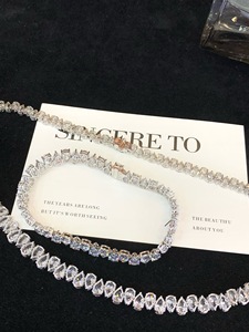 Parure di Lusso con Diamanti alla Moda in Oro Bianco 18k con Collana, Orecchini e Bracciale, Gioielli da Matrimonio per Fidanzamento e Regalo - Product Image 2