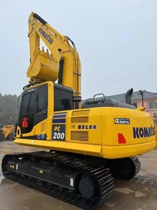 Excavatrice Komatsu PC200-8 d'occasion de 20 tonnes en stock à prix avantageux, robuste, durable et puissante, à vendre. - Product Image 5