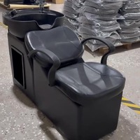 Fauteuil de lavage de cheveux semi-inclinable contemporain noir pour salon, avec appui-tête en cuir et repose-pieds réglable en céramique