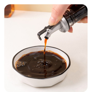 Bouteille à huile et vinaigre multifonctionnelle en verre carré, anti-fuite, compatible micro-ondes, sans BPA, écologique - Product Image 4