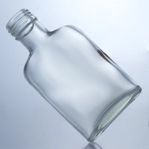 Botella <span class=keywords><strong>de</strong></span> Vidrio Plana Pequeña <span class=keywords><strong>de</strong></span> 100ml/150ml con Tapa <span class=keywords><strong>de</strong></span> Rosca, Certificación ISO9001, para Bebidas Alcohólicas, Vino, Tequila, Licores, Venta al Por Mayor Personalizada - Product Image 3