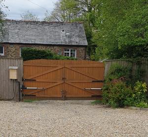 Lockmaster LM601 Ouvreur de <span class=keywords><strong>portail</strong></span> pivotant à Autogate à usage intensif Bras unique Design moderne pour villas - Product Image 4