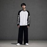 Camiseta de Manga Larga Casual para Hombre, Estilo Raglán con Bloques de Color, 100% Algodón Transpirable, Estampado Gráfico, Negra y Blanca, Estilo Urbano