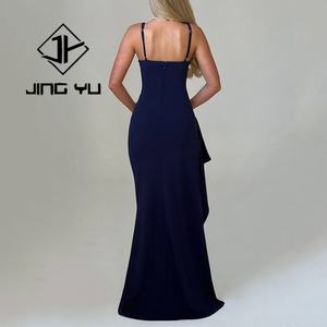 Robe longue asymétrique plissée à bretelles, style décontracté, en tissu crêpe extensible de qualité supérieure, design d'usine - Product Image 4