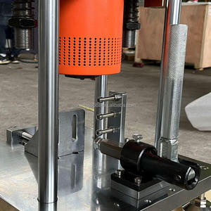 Mini machine verticale de moulage par injection plastique 30g 50g <span class=keywords><strong>pour</strong></span> la fabrication de câble d'alimentation de chargeur <span class=keywords><strong>pour</strong></span> matériaux PC HDPE PET ABS EVA PP EPS - Product Image 4