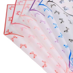 Papel de Regalo Impermeable con Diseño Floral Translúcido y Lazo, al por Mayor, Marca Magic Edge - Product Image 5