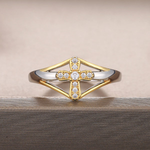 Anello Bicolore Stile Reale per Donne, Creativo e Regolabile, Tono Oro con Cristallo, Gioiello di Moda - Product Image 4