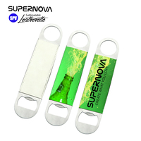 Ouvre-bouteille promotionnel en acier inoxydable de forme carrée moderne avec cuir PU pour impression par sublimation
