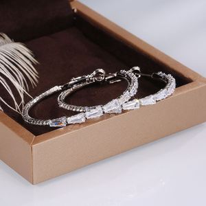กำไลข้อมือโมอิสซาไนต์ ดีไซน์กันเหงื่อ ทนทาน สีสันคมชัด รองรับ FBA สำหรับการขายข้ามพรมแดน นวัตกรรมใหม่ - Product Image 3