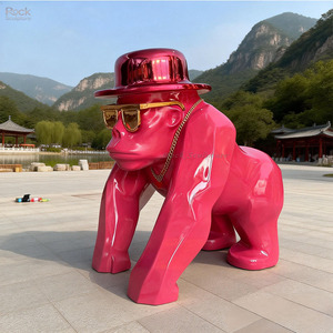 Grande Statua di Gorilla in Acciaio Inossidabile Colorato, Scultura Animale in Bronzo, Design Geometrico Moderno per Esterni - Product Image 1