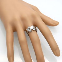 Nouvelle bague romantique punk en acier inoxydable avec fleur et pierres précieuses, accessoires de bijoux pour couple, mariage, anniversaire