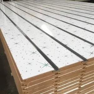 चीन आपूर्तिकर्ता 1220x2440mm प्रदर्शन का उपयोग melamine का सामना करना पड़ा लकड़ी अनाज slatwall mdf