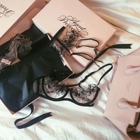 Boîtes rigides personnalisées biodégradables avec laminage mat pour l'emballage protecteur de soutiens-gorge sexy, de lingerie, de sous-vêtements, de maillots de bain et de bikinis pour femmes