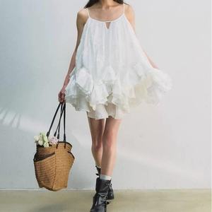 RECOIN R1C ชุดเดรสผ้าชีฟองสีขาวแสนสบายสไตล์นางฟ้าสำหรับฤดูร้อน |   กระโปรงทรงพองแบบรัดรูปสไตล์บีชรีสอร์ท - Product Image 1