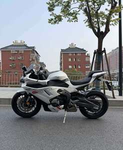 วอเก้ อาร์อาร์500เอส สปอร์ตไบค์ |   เครื่องยนต์ 500 ซีซี แบบอินไลน์ 4 สูบ 57 กิโลวัตต์ |   วาล์วไอเสียแบบสลับได้ <span class=keywords><strong>Nissin</strong></span> Brakes ABS TCS - Product Image 2