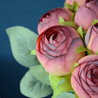 Vente chaude fleurs artificielles en vrac 10 têtes Rose thé bourgeons à la main fleur mariage anniversaire décoration de la maison Table pièce maîtresse