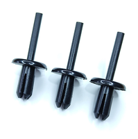 Nouvelles attaches de fixation automatiques à expansion par poussée en nylon PA6 noir mat pour pare-chocs, ailes, passages de roue et intérieur de voiture